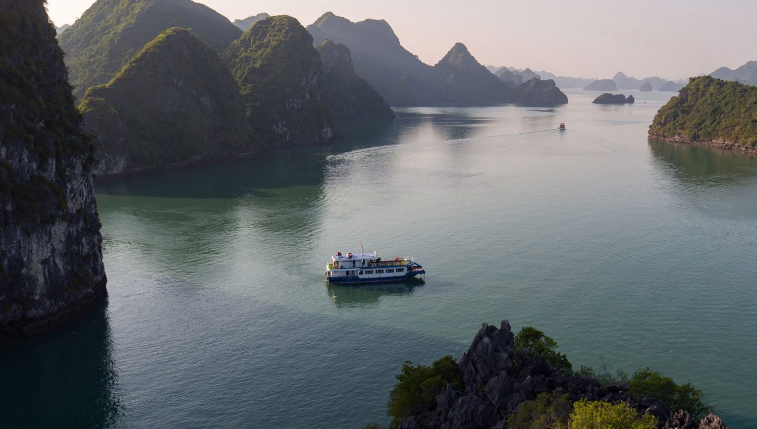 Estella cruise - Halong bay luxury day tour